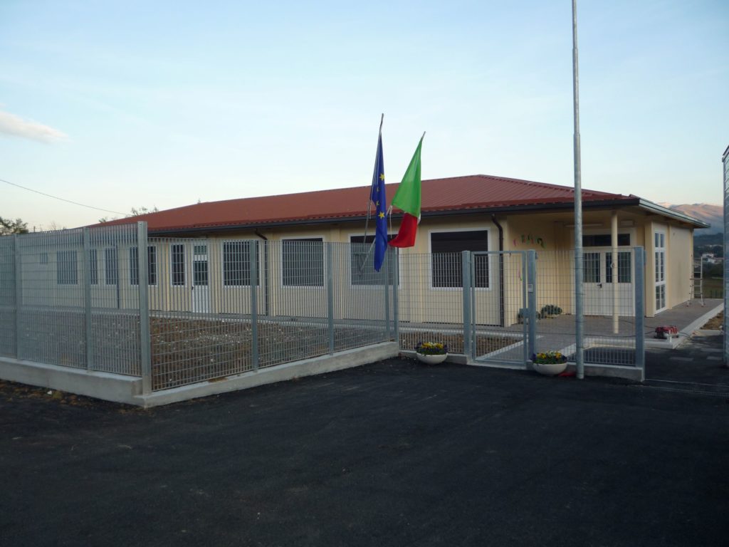 Scuola prefabbricata l'Aquila